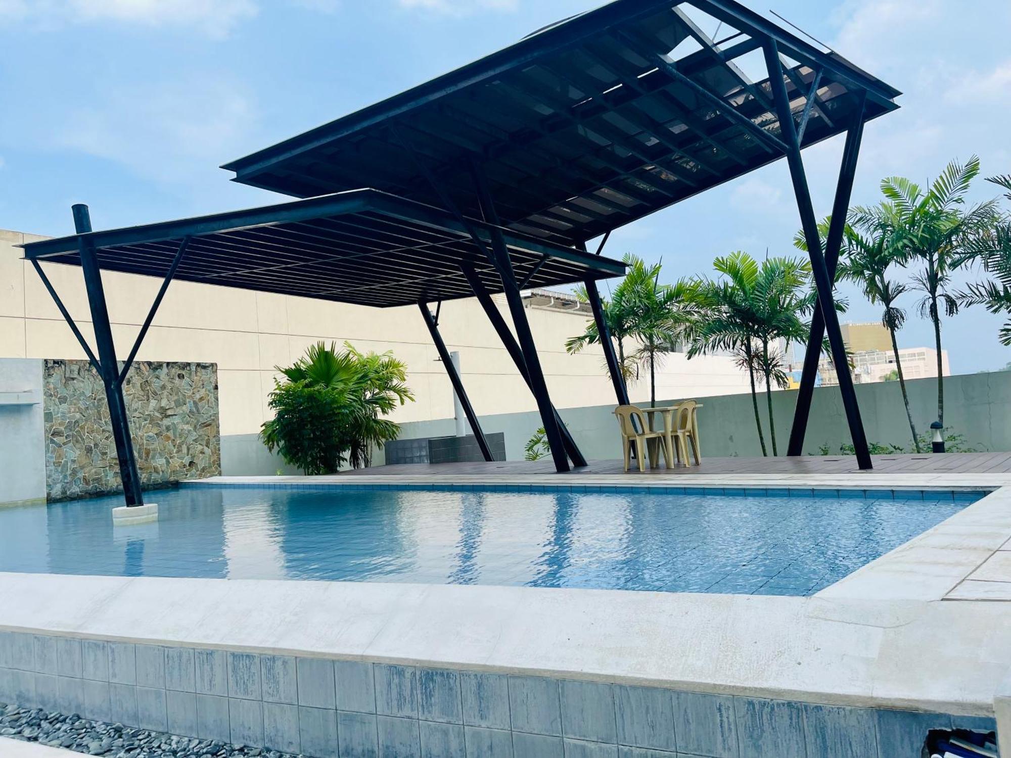 2-Bedroom Condo Unit With Balcony At Centrio Tower Beside Ayala Centrio Mall Downtown Cdo Cagayan de Oro Eksteriør bilde