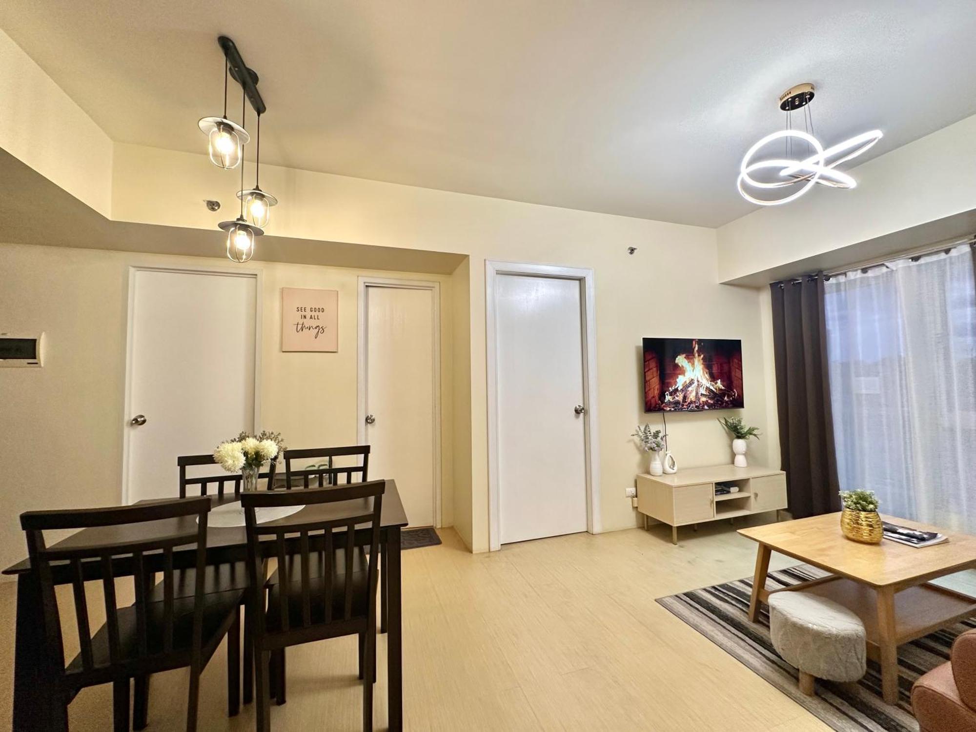 2-Bedroom Condo Unit With Balcony At Centrio Tower Beside Ayala Centrio Mall Downtown Cdo Cagayan de Oro Eksteriør bilde
