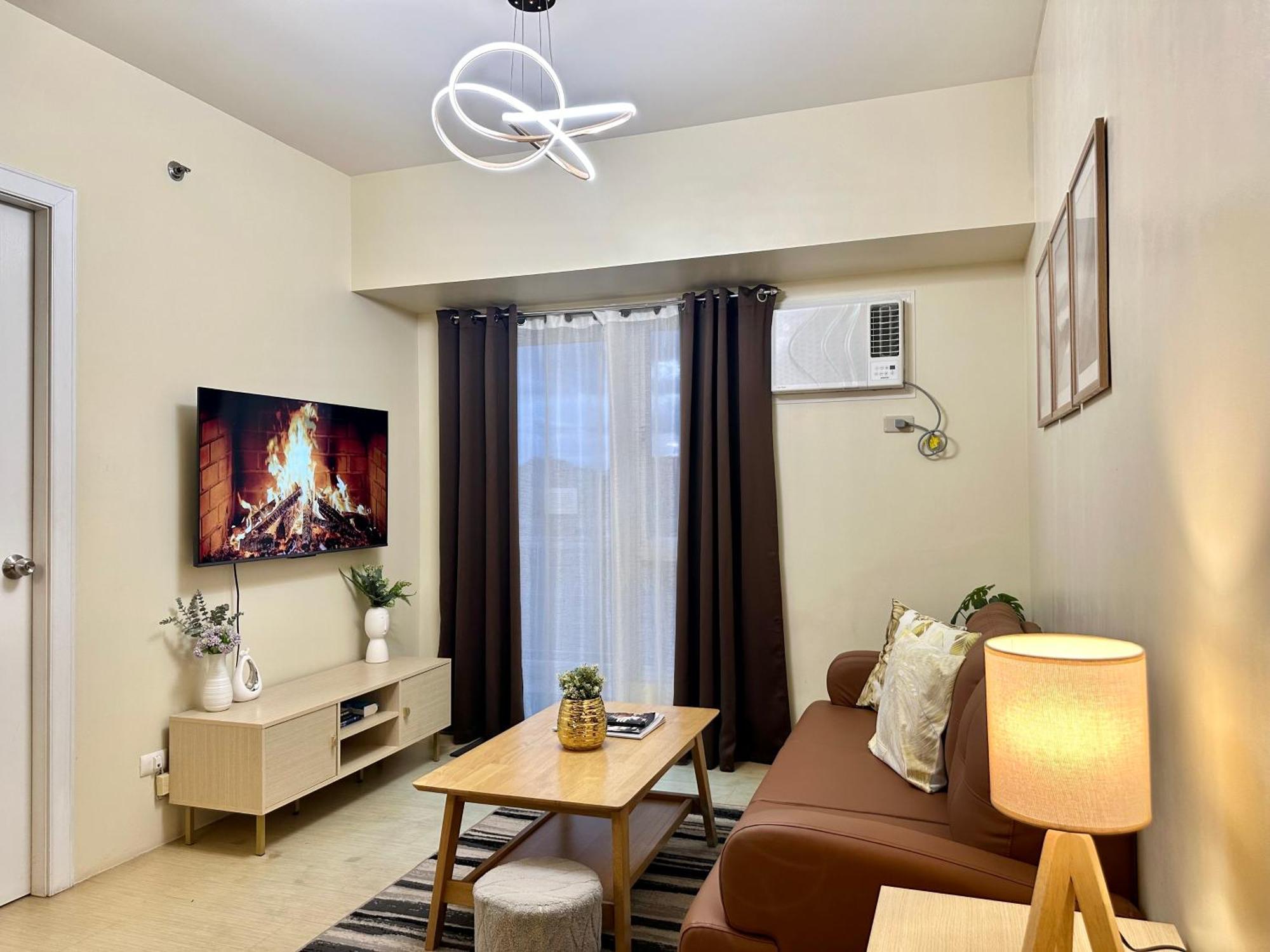 2-Bedroom Condo Unit With Balcony At Centrio Tower Beside Ayala Centrio Mall Downtown Cdo Cagayan de Oro Eksteriør bilde